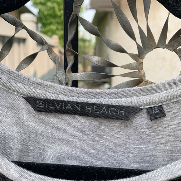 Grey lace t-shirt - Picture 2 of 3